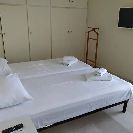 Iris Sunset Suite Loutráki Dış mekan fotoğraf